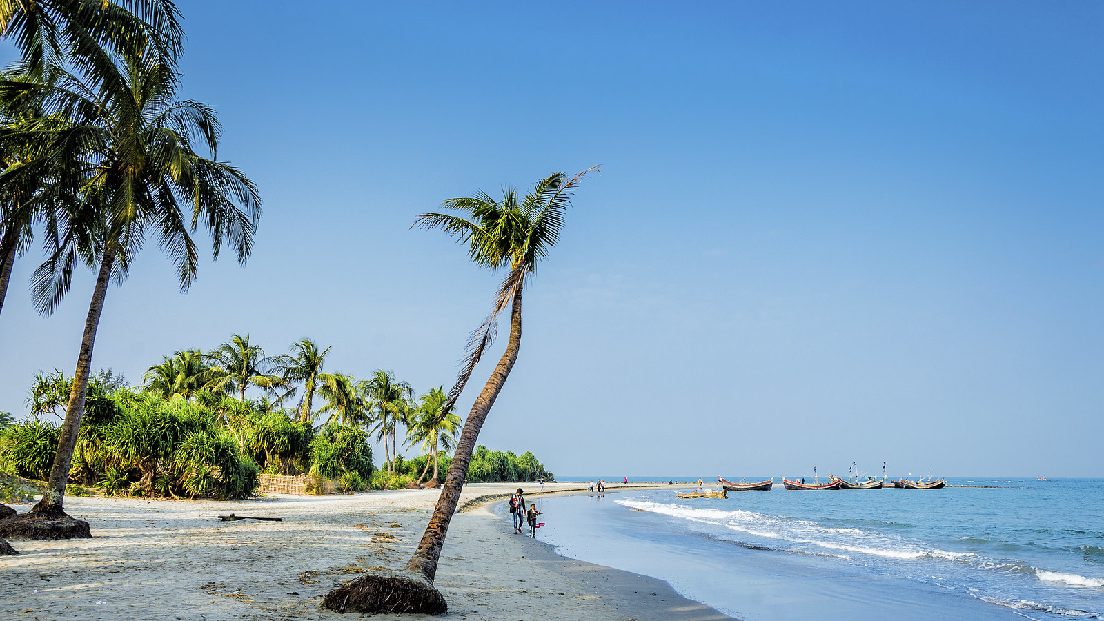 Escape to Saint Martin with BookingBee.net: A Tropical Paradise Awaits